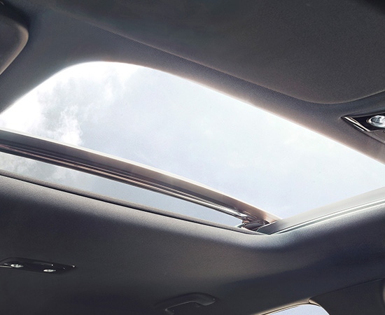 Wide sunroof