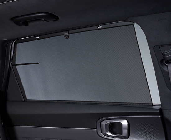 Rear side-window sunshades